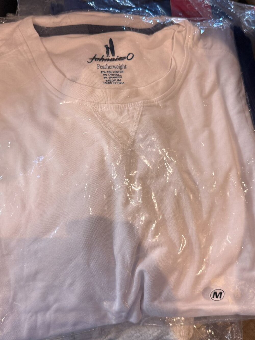 Johnnie-O Feather Weight T-Shirt - White -Size Med (NWOT) - Picture 2 of 6